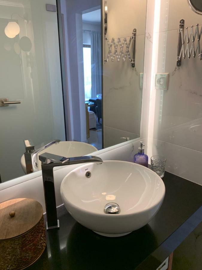 Blue Elegance City Center Heraklion Apartment エクステリア 写真
